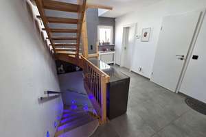 Wundervolles Einfamilienhaus in Waldrand- bzw. Sackgassenlage mit ELW, Garage und KFZ Stellplätzen – 61137 Schöneck – Vorschaubild 7