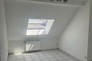 helle 2,5 Zimmer WOhnung im DG – Die vollständige Adresse der Immobilie erhältst du vom Anbieter., 47798 Stadtmitte, Krefeld – Vorschaubild 4