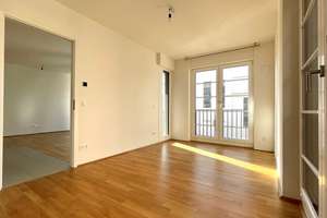 Lichtdurchflutete 2 Zimmerwohnung mit Einbauküche – Am Münchfeld 43, 80999 Untermenzing, München – Vorschaubild 7