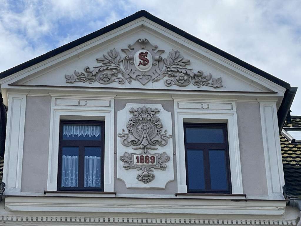 Immobilie in Bärenstein - Zur Selbstnutzung und Anlage! Jetzt 4 von 6 Wohnungen zu verkaufen - mit Garagen und Stellplätzen! - Bild 2