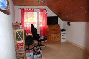 Doppelhaushälfte mit schönem Garten und Nebengebäude!!! – Die vollständige Adresse der Immobilie erhältst du vom Anbieter., 96524 Neuhaus-Schierschnitz – Vorschaubild 11