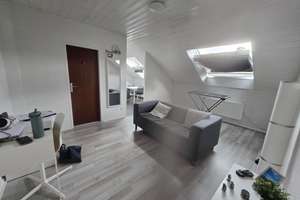 Möblierte DG-Wohnung in zentraler Lage - Düsseldorf – Vulkanstraße 26-28, 40227 Oberbilk, Düsseldorf – Vorschaubild 1