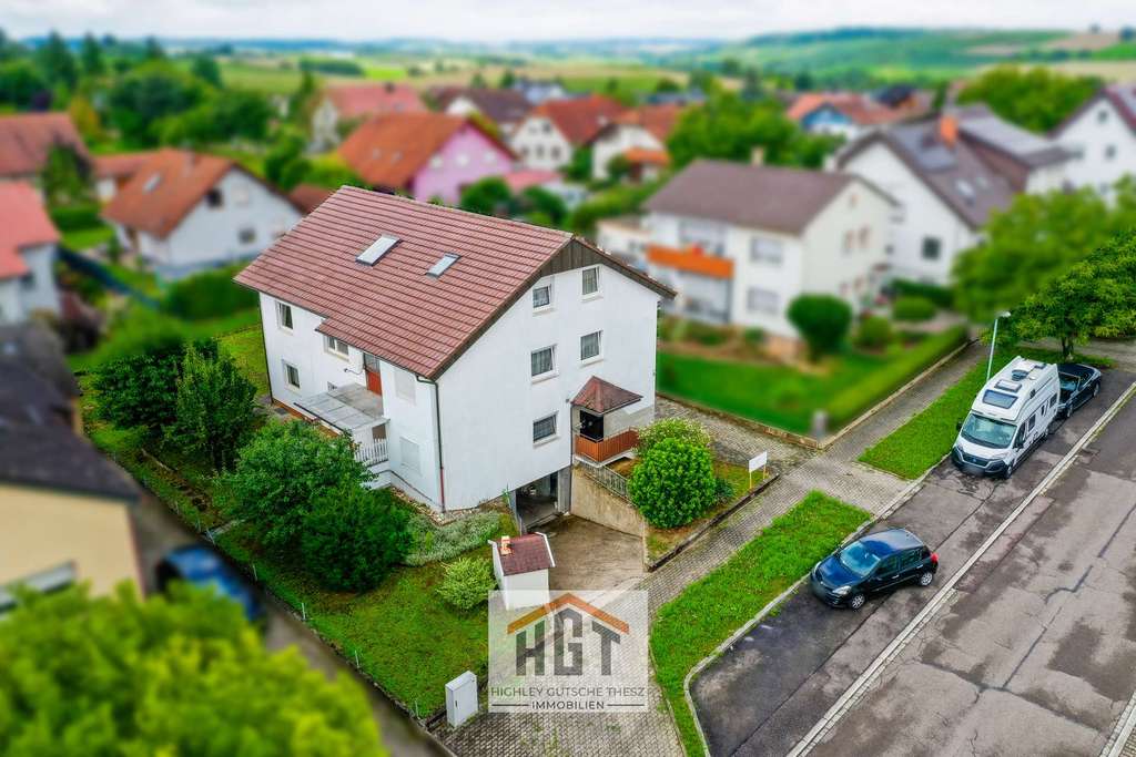 Immobilie in Kürnbach - Provisionsfrei! Attraktives Zwei-bis Dreifamilienhaus mit vielseitigem Nutzungspotenzial in Kürnbach - Bild 2