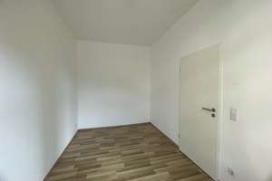 Altbaucharme trifft moderne Ausstattung! Großzügige 3-Zimmer-Wohnung ab sofort frei
 – 40215 Friedrichstadt, Düsseldorf – Vorschaubild 11