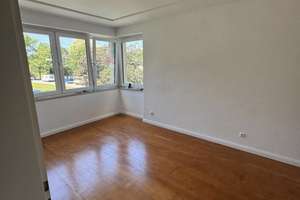 Erstbezug nach Sanierung: 3-Zi-Wohnung mit Balkon in Pasing