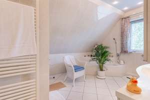 Exklusives Landhausjuwel in begehrter Wohnlage in Hamburg-Niendorf! – Die vollständige Adresse der Immobilie erhältst du vom Anbieter., 22459 Niendorf, Hamburg – Vorschaubild 19
