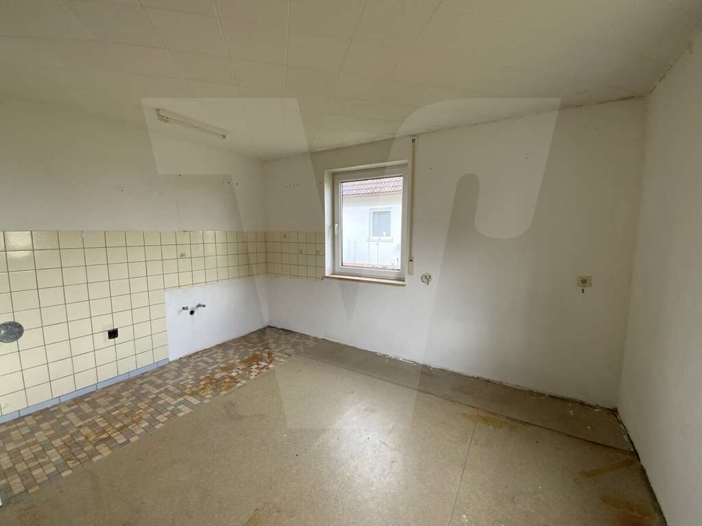 Immobilie in Möttingen - Ein-/Zweifamilienhaus mit großem Garten in ruhiger Wohnlage von Möttingen - Bild 3