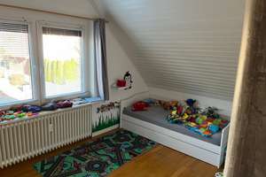 Stilvolle 3-Zimmer-Dachgeschosswohnung mit großem Balkon und EBK in Hamburg – Reetkükenweg 22, 21147 Hausbruch, Hamburg – Vorschaubild 11