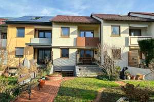 Gepflegtes Reihenmittelhaus mit vielfältigen Gestaltungsmöglichkeiten – Die vollständige Adresse der Immobilie erhältst du vom Anbieter., 69469 Weinheim – Vorschaubild 2