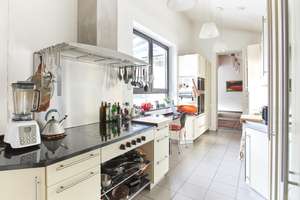 Zeitlose Eleganz trifft moderne Architektur – Ein Zuhause mit vielen Möglichkeiten! – Die vollständige Adresse der Immobilie erhältst du vom Anbieter., 53547 Hausen (Wied) – Vorschaubild 11