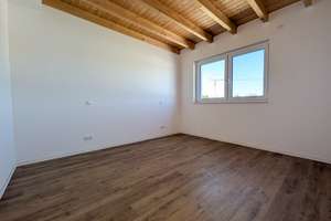 Moderne 3-Zimmer-Penthousewohnung mit Südbalkon und nachhaltigem Energiekonzept mit Warmmiete – Die vollständige Adresse der Immobilie erhältst du vom Anbieter., 33609 Mitte, Bielefeld – Vorschaubild 4