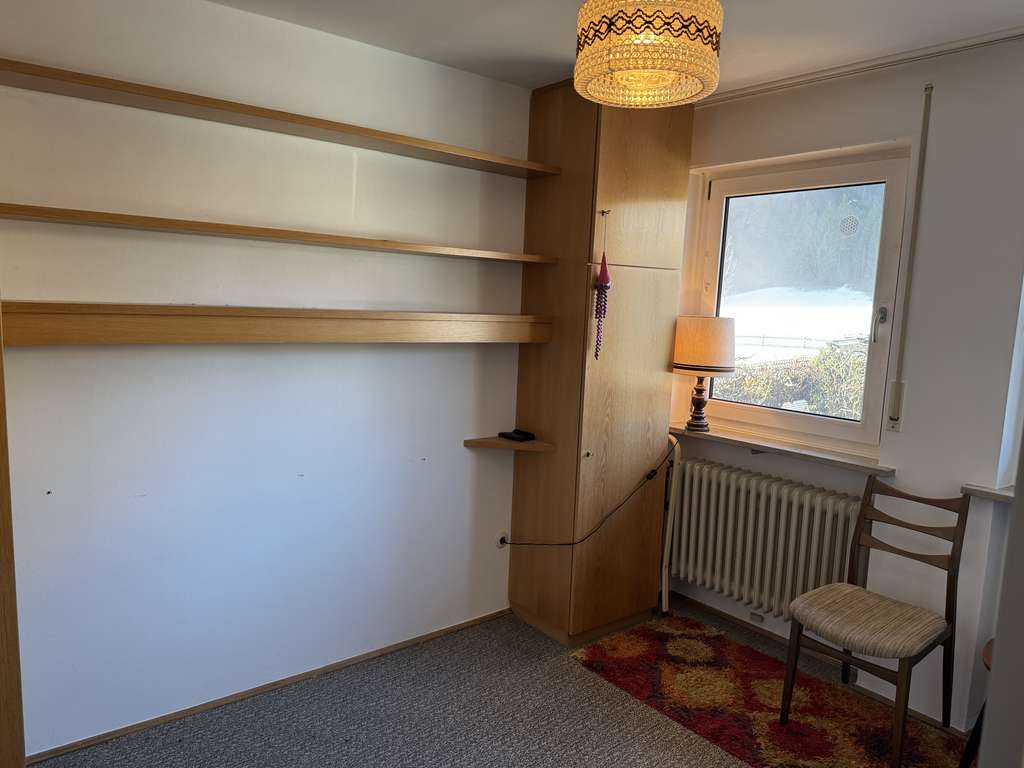 Immobilie in Oberammergau - Was für ein Angebot!Klassisches Reihenmittelhaus mit erstaunlich viel Platz  und Möglichkeiten - Bild 4