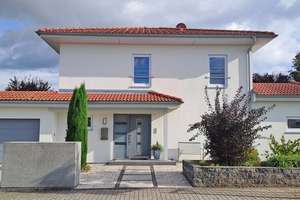 Stilvolle Bauhaus-Villa mit paradiesischem Garten! – Die vollständige Adresse der Immobilie erhältst du vom Anbieter., 55234 Wendelsheim – Vorschaubild 1