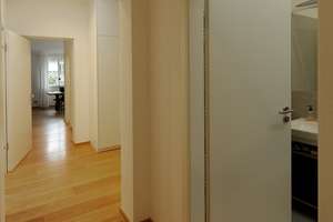 Sonnige, elegante 4 Raum DG Wohnung mit umlaufender Terrasse! Neuhausen Nymphenburg! – Nibelungenstraße 55d, 80639 Nymphenburg, München – Vorschaubild 48