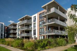 Wohnen im Park -schöne 3-Zimmer-Wohnung im 2. OG mit Balkon mit Blick ins Grüne – Werner-Uhlworm-Str. 8, 99085 Krämpfervorstadt, Erfurt – Vorschaubild 1