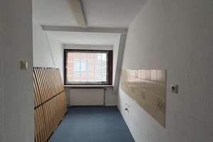 Lübeck-St. Gertrud - Sanierungsobjekt - Zwei verbundene Einfamilienhäuser auf einem Grundstück ... – Die vollständige Adresse der Immobilie erhältst du vom Anbieter., 23566 Sankt Gertrud, Lübeck – Vorschaubild 11