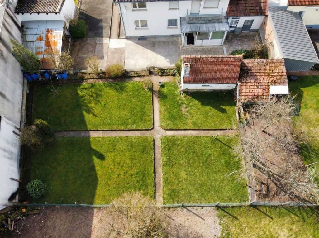 Immobilie in Trulben - Gepflegtes Einfamilienhaus mit großem Garten zum Entfalten - Bild 2