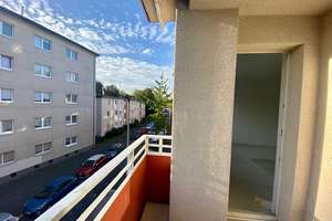 * ab 01.10. * 2 Zimmer bereits komplett saniert, Balkon – 47053 Hochfeld, Duisburg – Vorschaubild 8