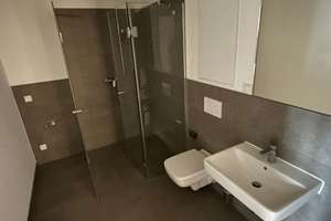 Schöne 2-Zimmer-Wohnung mit Einbauküche und Balkon | kurzfristig verfügbar  – Moltkestraße 25a, 40477 Pempelfort, Düsseldorf – Vorschaubild 4