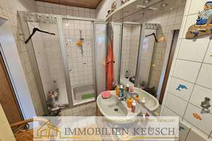 Preis deutlich reduziert ! 2 Fam.-Haus in zentraler Lage mit Garage + Stellplätze - 2 Eingänge – Die vollständige Adresse der Immobilie erhältst du vom Anbieter., 27321 Thedinghausen – Vorschaubild 7