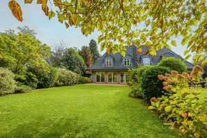 Bestlage in Wittlaer! Repräsentativer Landhausstil, helle Räume, großer Garten und vieles mehr... – Düsseldorf – Vorschaubild 3