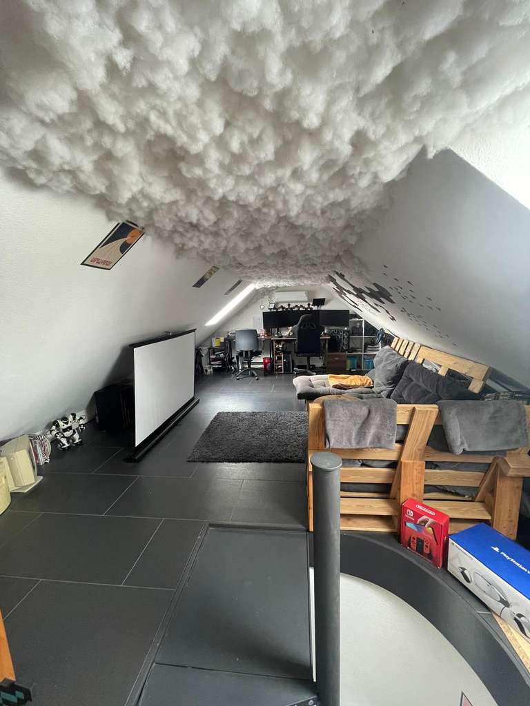 Immobilie in Eschau - 2 Zimmer DG Wohnung mit Balkon und zusätzlichem Spitzboden  in Eschau - Bild 2