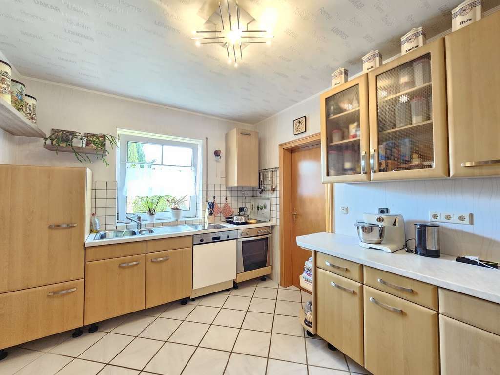 Immobilie in Schauren - Einfamilienhaus mit Einliegerwohnung in ländlicher Lage - Bild 3