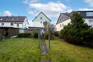 Leverkusen-Schlebusch: vermietetes Zweifamilienhaus mit viel Potenzial vor den Toren Kölns! – Leverkusen – Vorschaubild 1