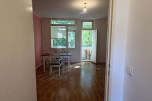 Direkt am Wasser-Charmantes City-Apartment mit Balkon am Bellevue – Die vollständige Adresse der Immobilie erhältst du vom Anbieter., 10557 Hansaviertel, Berlin – Vorschaubild 5