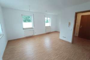 Dresden-Cotta - prov.frei, ruhige, mod. 1 Zi.-Whg. mit Balkon, sep. Küche mit Einbauten u. TG Stpl. – Sachsdorfer Str. 15, 1157 Cotta (Stadtteil), Dresden – Vorschaubild 4