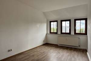 Wohnen mit Charakter: 2-Zimmer-Wohnung in Stadtfeld Ost