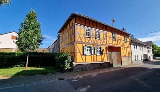 Bild von Fachwerkanwesen mit idyllischem Innenhof in Beselich-Schupbach!