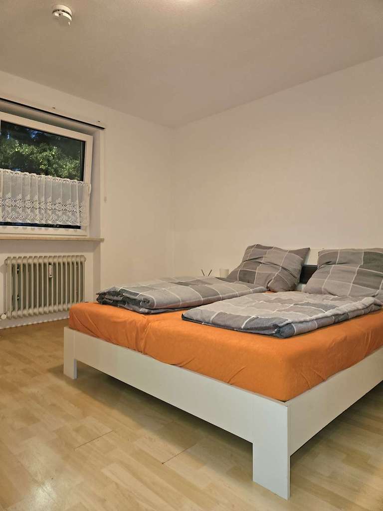 Immobilie in Freising - Freising-Lerchenfeld! 2-ZKB Hochparterre-Wohnung mit Balkon, Keller und TG-Stellplatz! - Bild 3