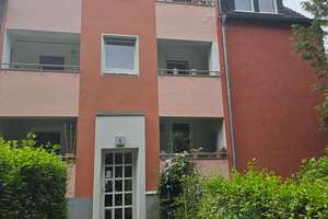 Helle 2-Zimmer  Souterrain Wohnung mit TGL-Bad, neuwertiger EBK, WG-geeignet