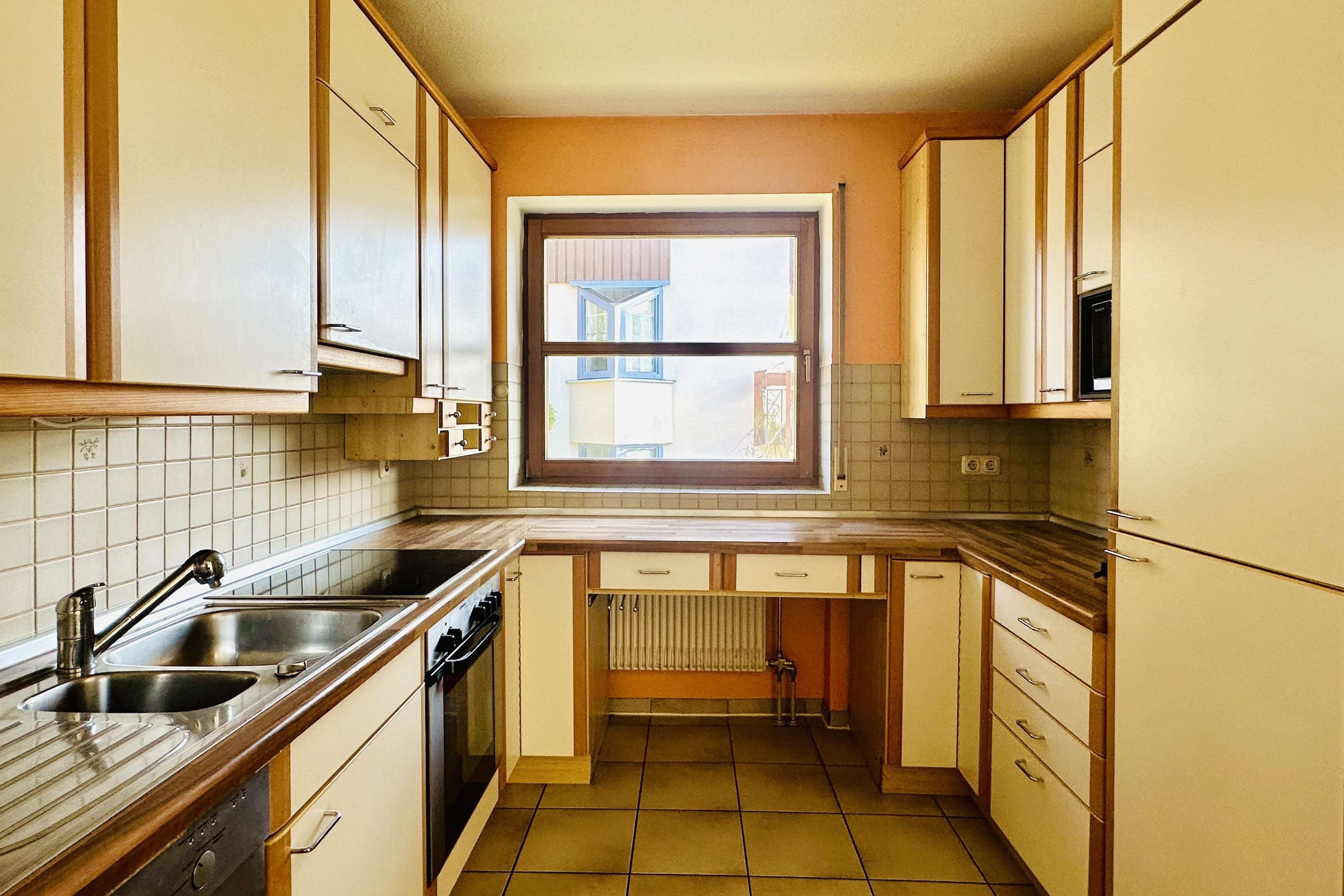 Immobilie in Sennfeld - Mehr Raum für Ihr Kapital: eine großzügige 4-Zimmer-Wohnung! - Bild 6