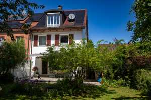 Familienglück in der Gartenstadt Laim: Doppelhaushälfte mit sonnigem Garten – Camerloherstraße 163, 80689 München – Vorschaubild 2