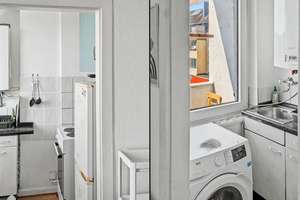 Attraktives Apartment mit Balkon in begehrter Düsseldorfer Innenstadtlage – sofort verfügbar – Die vollständige Adresse der Immobilie erhältst du vom Anbieter., 40215 Friedrichstadt, Düsseldorf – Vorschaubild 2