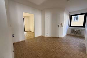 Erstbezug nach Kernsanierung:  Helle 4-Zimmer-Wohnung mit Balkon nahe U-Bahnstation – Die vollständige Adresse der Immobilie erhältst du vom Anbieter., 80799 Universität, München – Vorschaubild 11