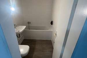 Jetzt reduziert! Renovierte 3-Zimmer-Wohnung mit Balkon & Stellplatz in bevorzugter Lage – Die vollständige Adresse der Immobilie erhältst du vom Anbieter., 22549 Hamburg-Altstadt, Hamburg – Vorschaubild 7