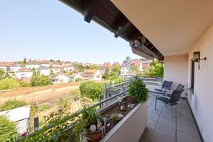 Sofort frei - Sanierte 3 Zimmer-Wohnung (83qm) mit EBK, Terrasse und Balkon in Untertürkheim – Rotenberger Steige 2, 70327 Gehrenwald, Stuttgart – Vorschaubild 16