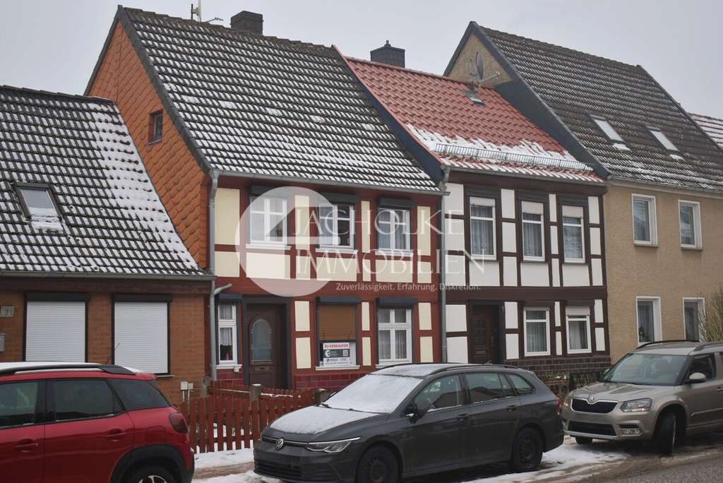 Immobilie in Salzwedel - Reihenhaus mit Geschichte – Fachwerkcharme und Raum für neue Ideen - Bild 1