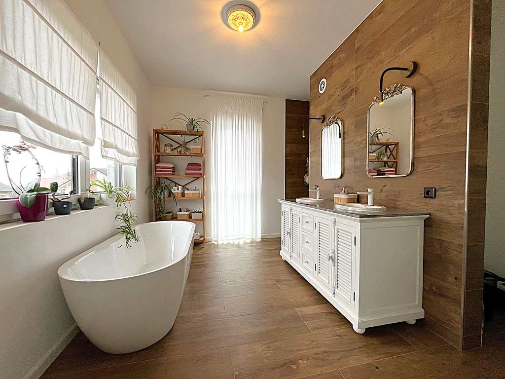 Immobilie in Dischingen - Dunstelkingen- Willkommen in Ihrem neuen, exklusiven Traumhaus mit Stil und Komfort - Bild 2