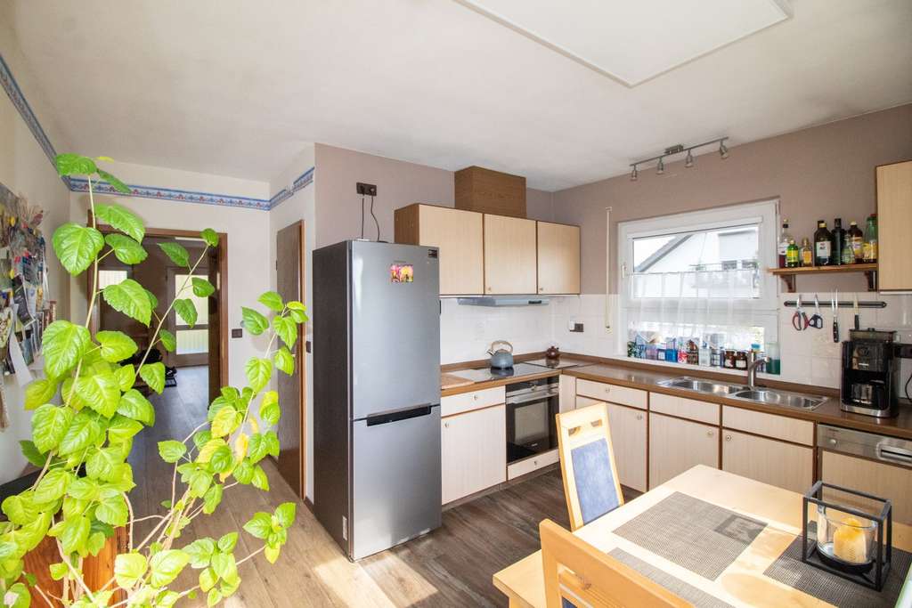 Immobilie in Grafschaft - Charmantes Wohnen in der Grafschaft - Solider Bungalow mit zusätzlichem Wohnraum und Wohlfühlambient - Bild 3