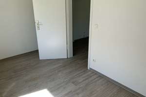 Schöne 2Zi.-EG Wohnung mit Dusche und Balkon, bezugsfertig neu renoviert! – Jacob-Mayer-Str. 6, 44793 Kruppwerke, Bochum – Vorschaubild 12