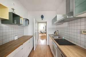 *HELLE WOHNUNG MIT BALKON UND IDEALER INFRASTRUKTUR* – Lennéstr. 16, 40477 Pempelfort, Düsseldorf – Vorschaubild 4