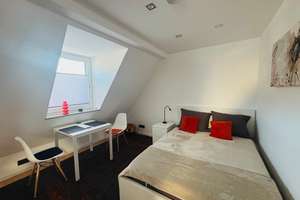 Modern möblierte 1-Zimmer CoLiving Dachgeschosswohnung in Bonn-Oberkassel – Die vollständige Adresse der Immobilie erhältst du vom Anbieter., 53227 Oberkassel, Bonn – Vorschaubild 2