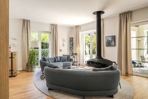 Diskrete Eleganz in Wannsee: Sanierte Walmdachvilla mit Sauna und Schwimmteich auf Sonnengrundstück – Die vollständige Adresse der Immobilie erhältst du vom Anbieter., 14109 Wannsee, Berlin – Vorschaubild 6