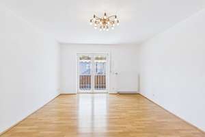 TOP-WOHNLAGE!!! Herrliche Maisonette-Wohnung mit Balkon und Gartenanteil in IN-Gerolfing – Die vollständige Adresse der Immobilie erhältst du vom Anbieter., 85049 West, Ingolstadt – Vorschaubild 3
