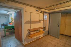 Einfamilienhaus mit großem Außenbereich in zentraler und dennoch ruhiger Wohnlage – Die vollständige Adresse der Immobilie erhältst du vom Anbieter., 68794 Oberhausen-Rheinhausen – Vorschaubild 4