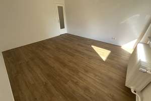 Frisch renovierte 2,5 Zimmer-Wohnung mit Balkon und Tageslichtbad mit Wanne – 23554 Sankt Lorenz Nord, Lübeck – Vorschaubild 4